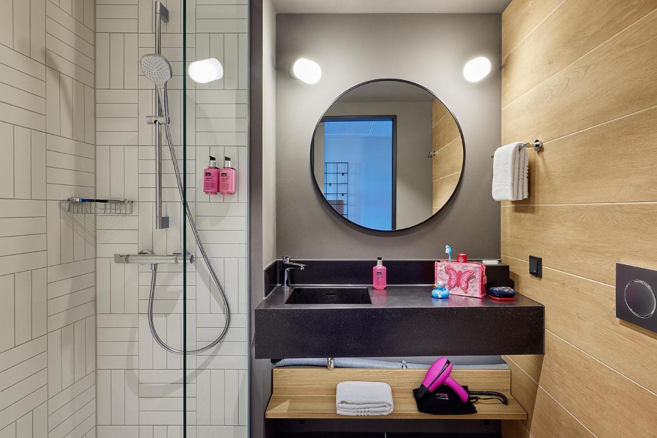 Hotel Moxy Cologne Muelheim Exteriér fotografie