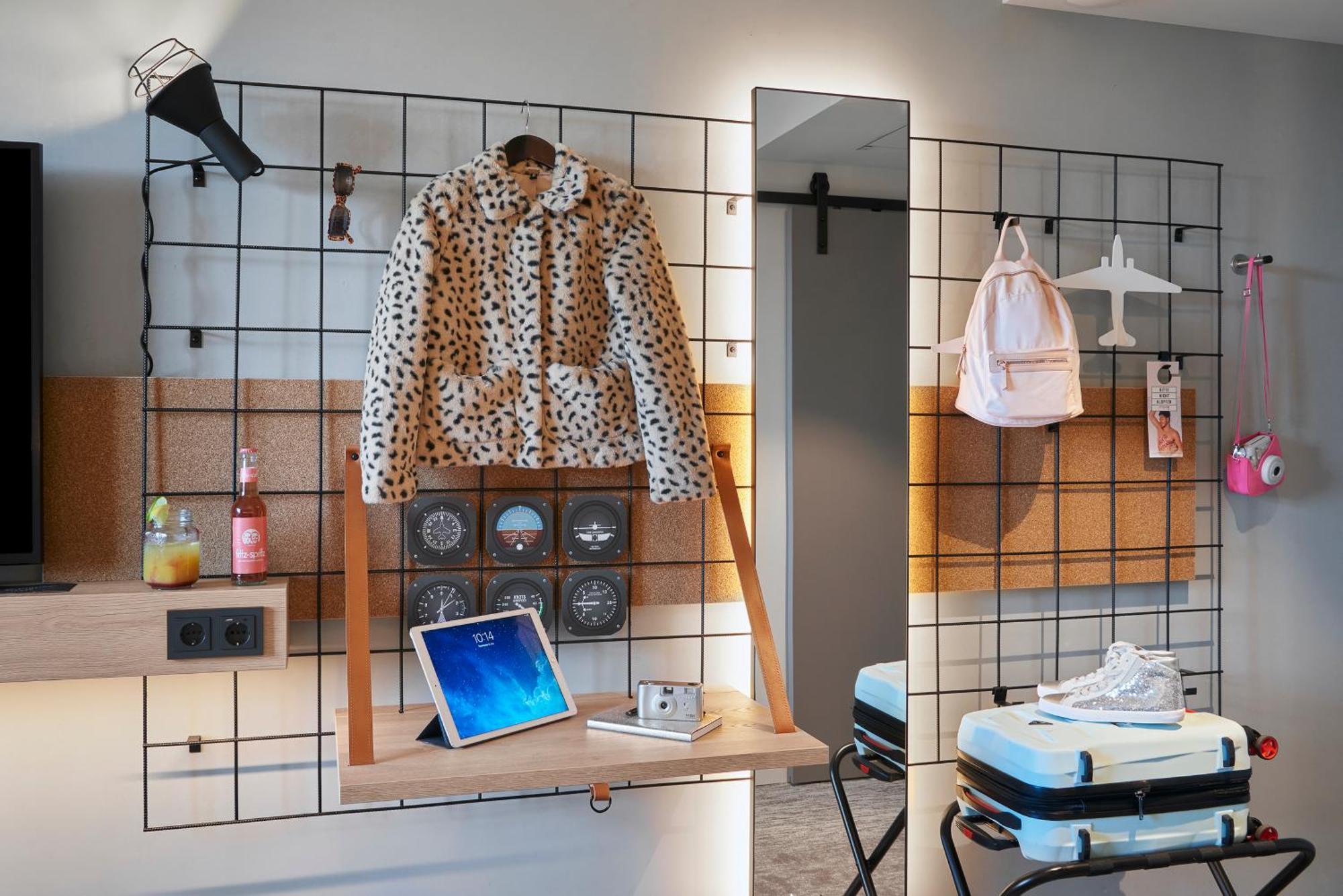 Hotel Moxy Cologne Muelheim Exteriér fotografie